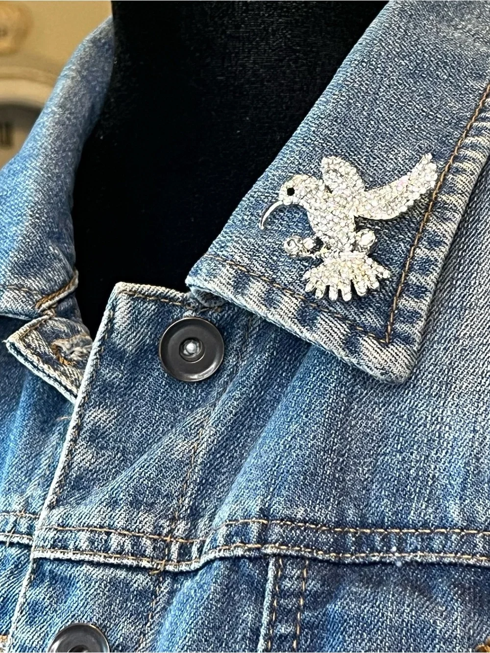 Sparkling Silver TonePave Crystal Hummingbird Brooch Pin NWOT